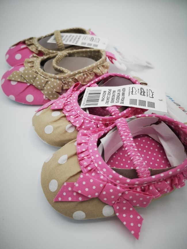 Pram Shoes / Bootees "polka dots & bow" bg1450